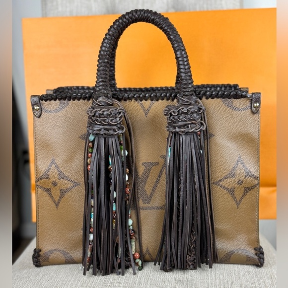 LOUIS VUITTON ON-THE-GO Brown Designer Tote Bag with Tassels UNIQUE - Picture 1 of 15